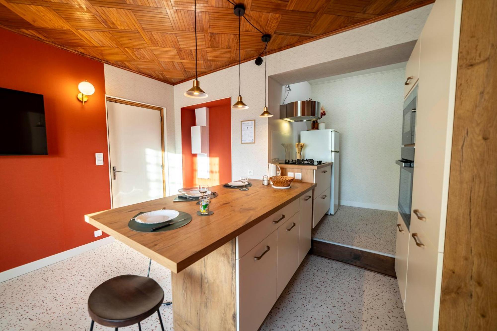 Appartement Cosy Au Coeur Du Village - Le Segala Montbazens Exterior foto